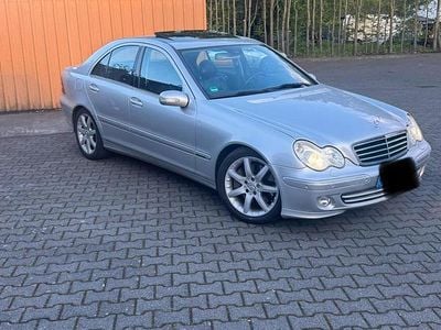 Usata Mercedes C270 170 CV (125 kW) 2004 Argento Berlina