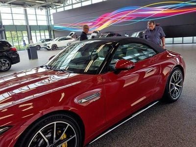 Gebraucht Mercedes SL63 AMG AMG 585 PS (430 kW) 2023 Rot Cabrio