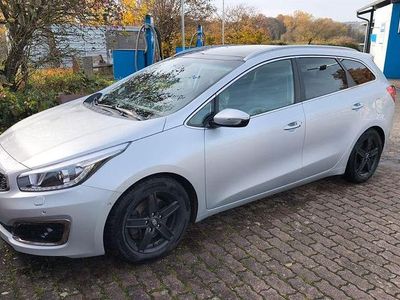 Gebraucht Kia Ceed Sportswagon Platinum Edition 136 PS (100 kW) 2015 Silber Kombi
