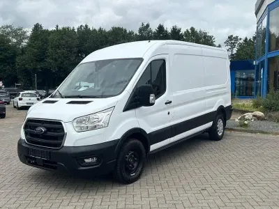 Gebraucht Ford Transit Trend 131 PS (96 kW) 2022 Weiß Van