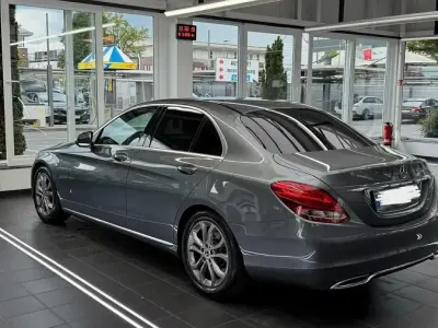 Gebraucht Mercedes C180 156 PS (114 kW) 2017 Grau Limousine