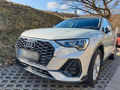 Gebraucht Audi Q3 Ambiente 150 PS (110 kW) 2023 Silber SUV