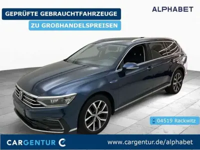 Gebraucht VW Passat 218 PS (160 kW) 2021 Blau (metallic) Kombi