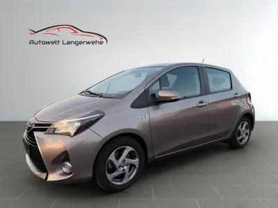 Gebraucht Toyota Yaris Comfort 75 PS (55 kW) 2015 Grau Kleinwagen