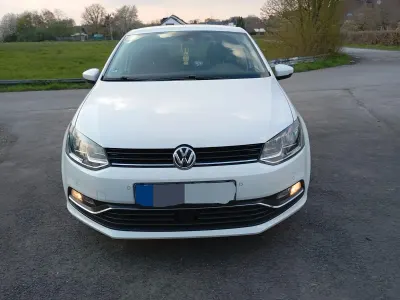 Gebraucht VW Polo LOUNGE 75 PS (55 kW) 2015 Weiß Limousine