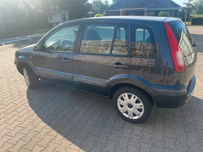 Gebraucht Ford Fusion 80 PS (58 kW) 2007 Grau Kleinwagen
