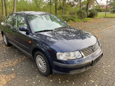 Brugt VW Passat Basis 125 HK (91 kW) 1997 Blå Sedan