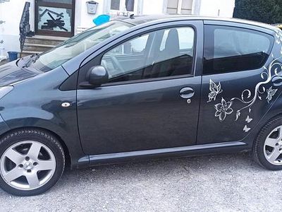 Gebraucht Toyota Aygo 68 PS (50 kW) 2006 Grau Kleinwagen