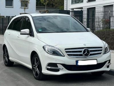 Mercedes B200