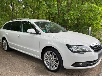 Używany Skoda Superb 140 KM (102 kW) 2013 Biały Kombi
