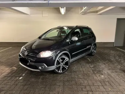 Gebraucht VW Golf Plus Cross Highline 140 PS (102 kW) 2011 Schwarz Van / Kleinbus