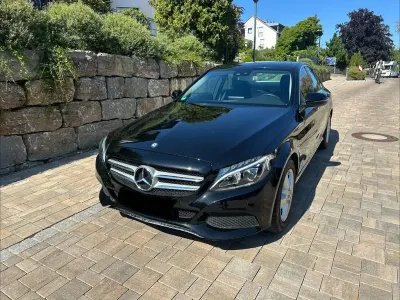Używany Mercedes C180 Edition 156 KM (114 kW) 2017 Czarny Sedan/Limuzyna