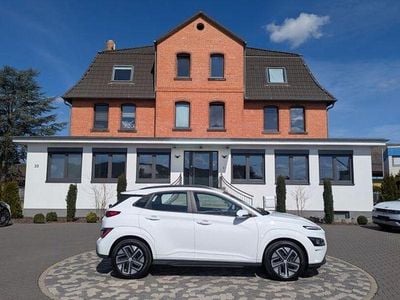 Gebraucht Hyundai Kona Select 100 kW (136 PS) 2022 Weiß SUV