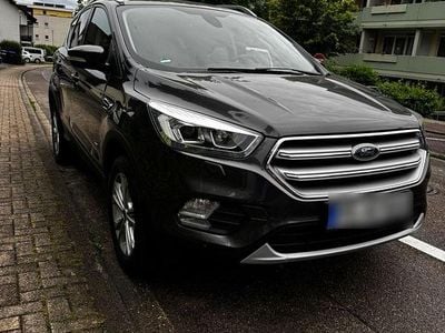 Gebraucht Ford Kuga Trend 182 PS (133 kW) 2017 Schwarz SUV