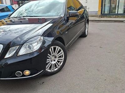 Gebraucht Mercedes E220 170 PS (125 kW) 2009 Schwarz Limousine
