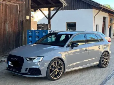 Gebraucht Audi RS3 Sport 400 PS (294 kW) 2018 Grau Limousine