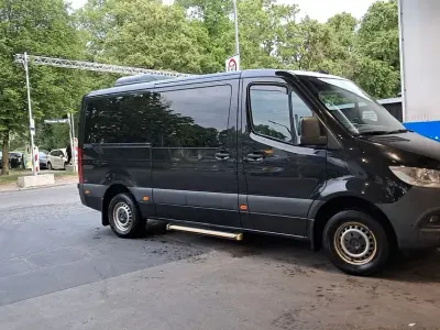 Używany Mercedes Sprinter 163 KM (119 kW) 2019 Czarny Van