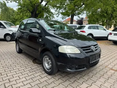 Używany VW Fox Basis 54 KM (39 kW) 2007 Czarny Hatchback