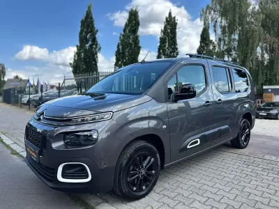 Gebraucht Citroën Berlingo PureTech 131 PS (96 kW) 2023 Lackierung platiniumgrau Van / Kleinbus