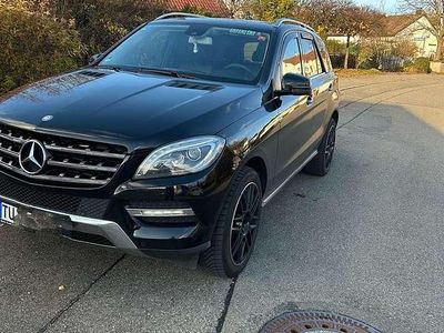 Gebraucht Mercedes ML350 258 PS (189 kW) 2015 Schwarz SUV