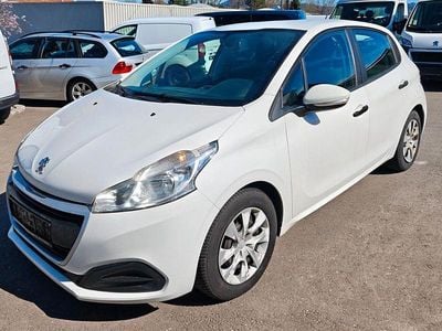 Gebraucht Peugeot 208 Style 99 PS (72 kW) 2018 Weiß Kleinwagen