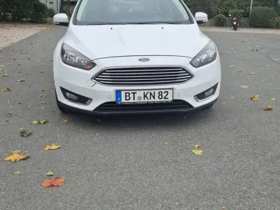 Gebraucht Ford Focus 125 PS (91 kW) 2016 Weiß Kombi