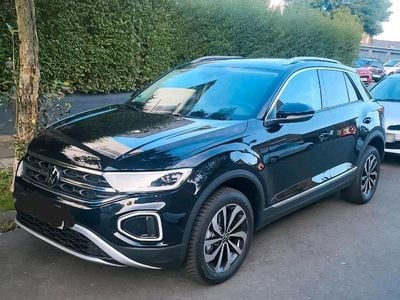 Second-hand VW T-Roc 110 CP (80 kW) 2023 Negru SUV
