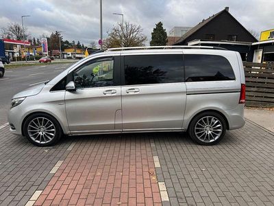 Gebraucht Mercedes V250 Edition 190 PS (139 kW) 2017 Silber Van / Kleinbus
