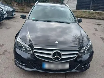Gebraucht Mercedes E200 Avantgarde 136 PS (100 kW) 2014 Schwarz Kombi