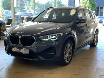 Gebraucht BMW X1 Sport Line 125 PS (91 kW) 2022 Grau SUV