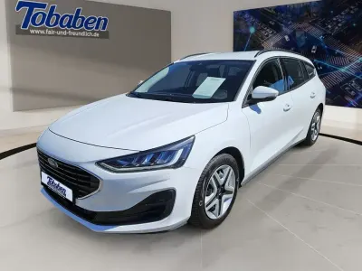 Gebraucht Ford Focus Cool & Connect 125 PS (91 kW) 2022 Weiß Limousine