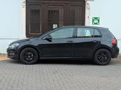 Second-hand VW Golf VII Trendline 105 CP (77 kW) 2013 Negru Berlinǎ