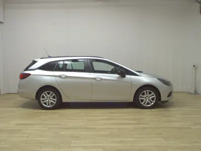 Usata Opel Astra Edition 130 CV (95 kW) 2022 Argento Station wagon