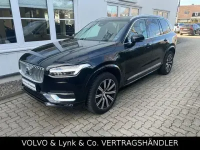 Second-hand Volvo XC90 Plus 235 CP (172 kW) 2023 Negru SUV