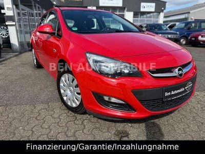 Gebraucht Opel Astra Selection 116 PS (85 kW) 2015 Rot Limousine
