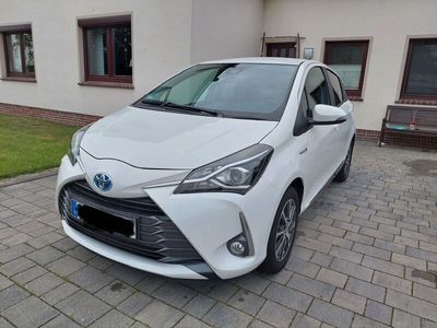 gebraucht Toyota Yaris Hybrid Y20 wenig km Inspektion und TÜV Neu
