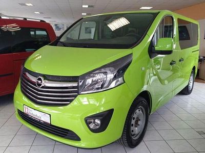 Grün Gebraucht 2016 Opel Vivaro Van / Kleinbus | 18.950 € (Teuer)