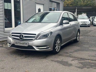 Usata Mercedes B180 109 CV (80 kW) 2014 Argento Monovolume