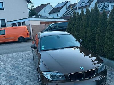 Gebraucht BMW 118 170 PS (125 kW) 2010 Braun Kleinwagen