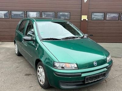 Grün Gebraucht 2001 Fiat Punto Limousine | 1.000 €