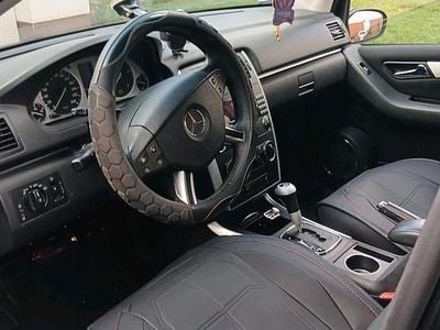 Gebraucht Mercedes B180 109 PS (80 kW) 2008 Schwarz Van / Kleinbus