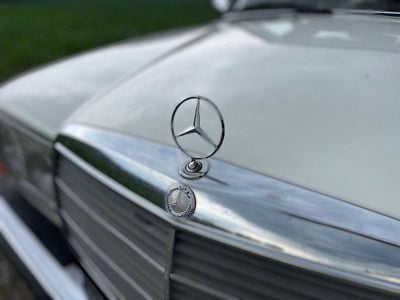 Brugt Mercedes 200 109 HK (80 kW) 1981 Hvid Sedan