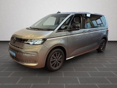 Gebraucht VW Multivan Basis 150 PS (110 kW) 2024 Monosilber metallic (metallic) Van