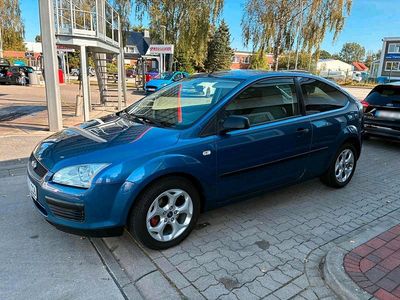 Usata Ford Focus 80 CV (58 kW) 2005 Blu Utilitaria