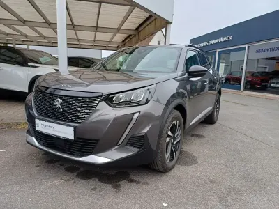 Gebraucht Peugeot 2008 Allure 131 PS (96 kW) 2023 Grau SUV