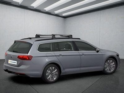 Grau Gebraucht 2023 VW Passat Kombi | 27.649 € (Fairer Preis)