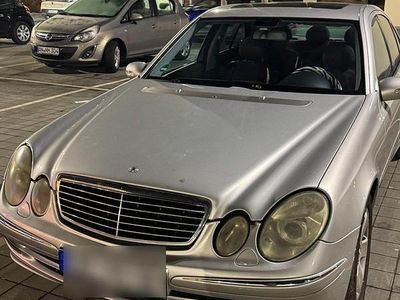 Mercedes E270