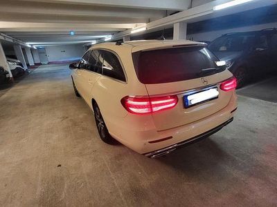 Beige Gebraucht 2019 Mercedes E220 Kombi | 8.999 €