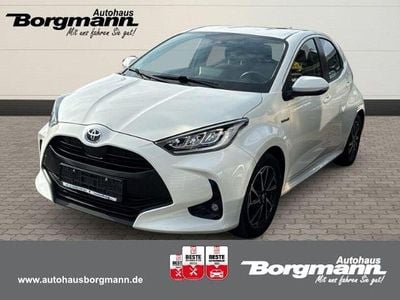 Gebraucht Toyota Yaris Hybrid Club 92 PS (67 kW) 2020 Weiss Kleinwagen