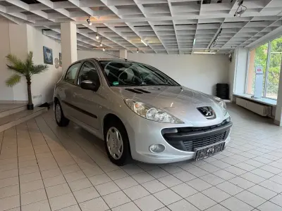 Gebraucht Peugeot 206+ 60 PS (44 kW) 2011 Grau Kleinwagen